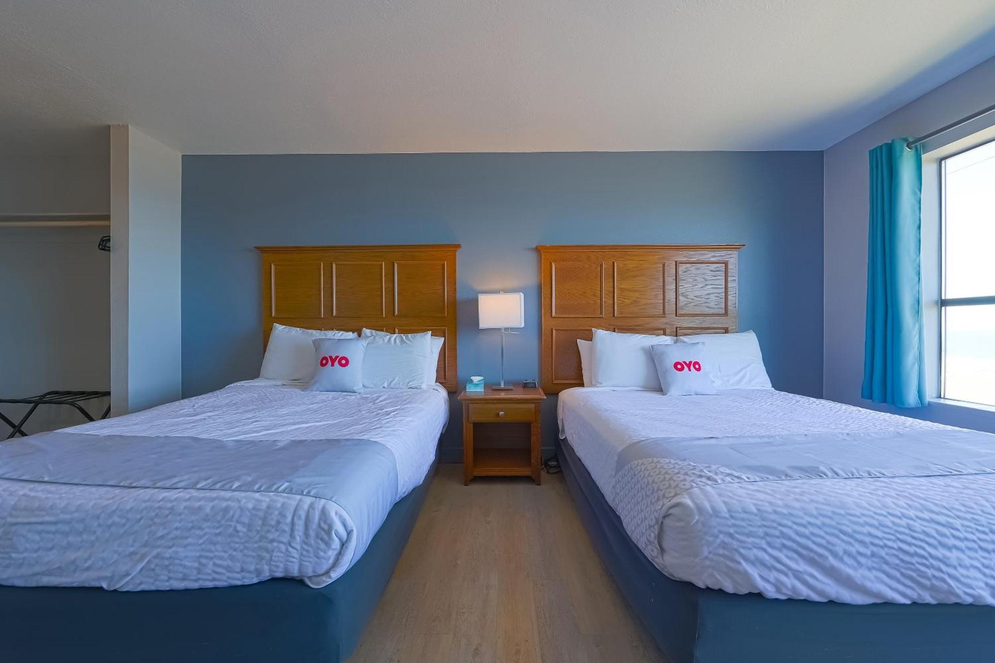 Oyo Waves Hotel Newport Or - Nye Beach ภายนอก รูปภาพ